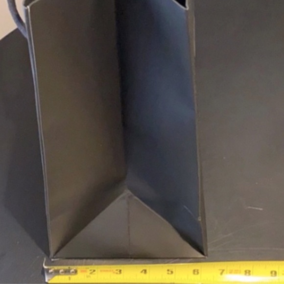 Chanel Gift Black & White Bag - Picture 3 of 4